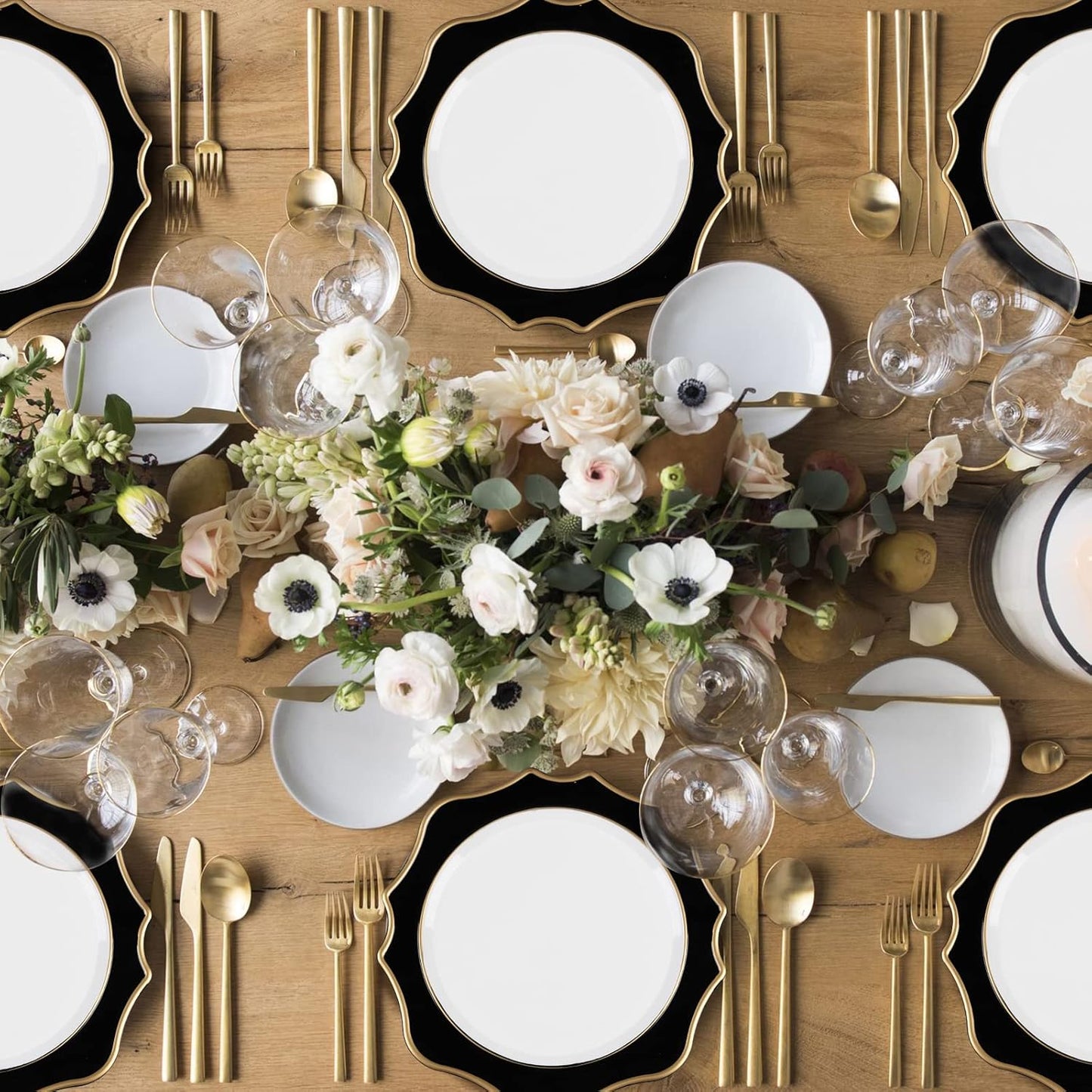 Plastic Scalloped Underplate - Black & Gold Trim