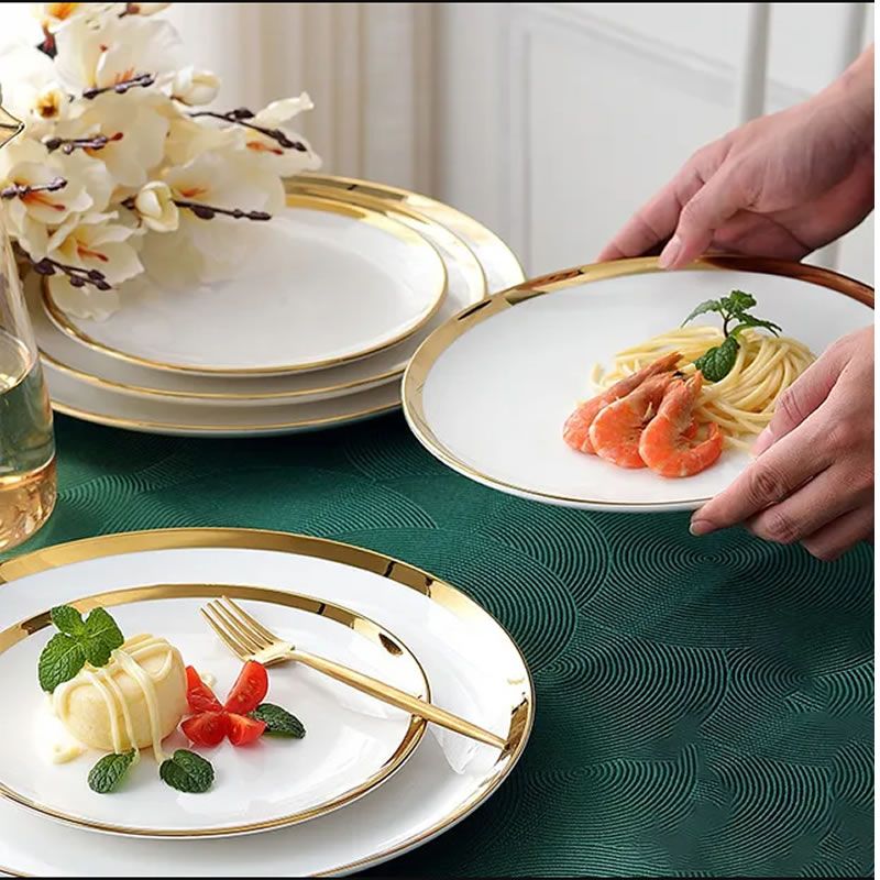 Dinner Plate with Gold Rim 25cm